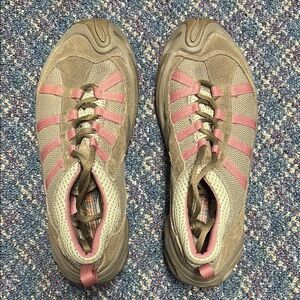 Preloved Teva Brown and Pink Hiking Shoes spider rubber size 8